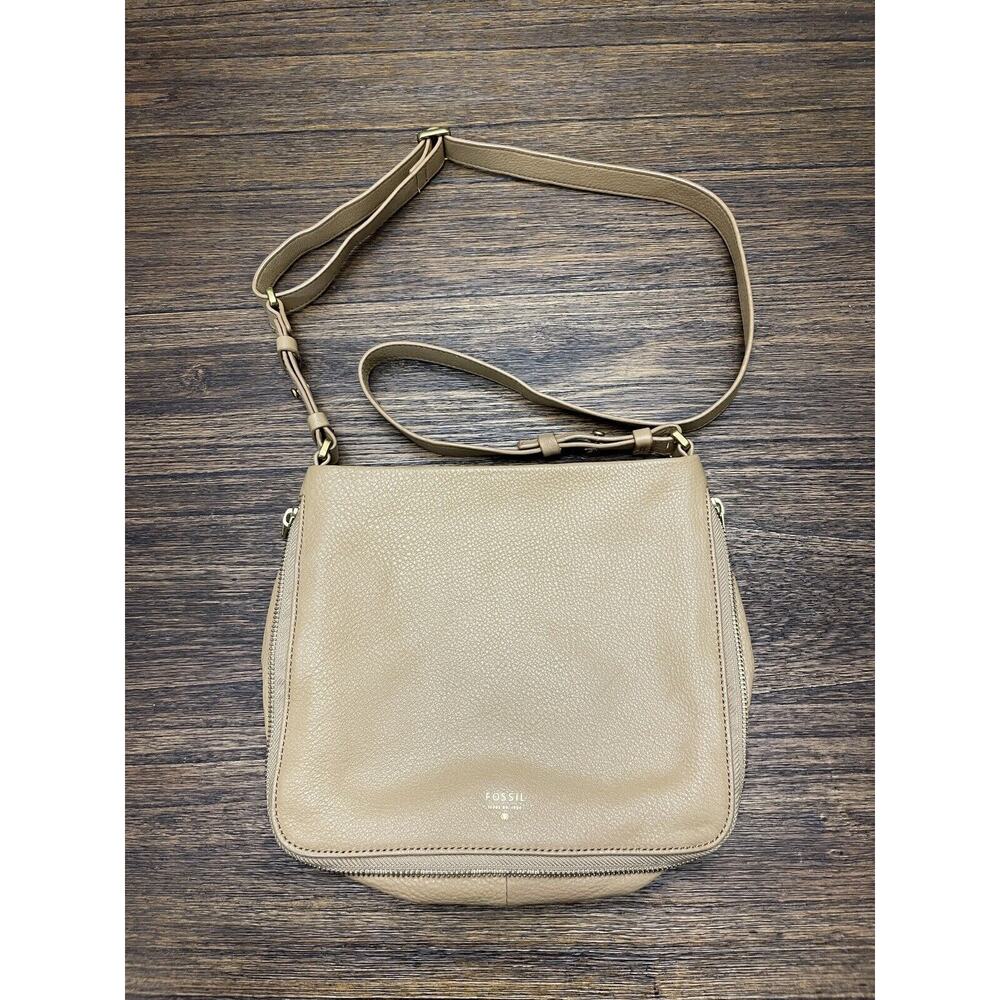Fossil Light Tan Pebbled Leather Adjustable Crossbody Purse